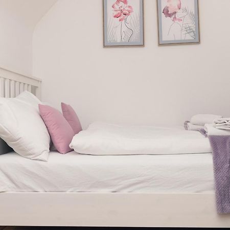 וינה Milky Way Top Floor 2-Bedroom Apartment Air Condition מראה חיצוני תמונה