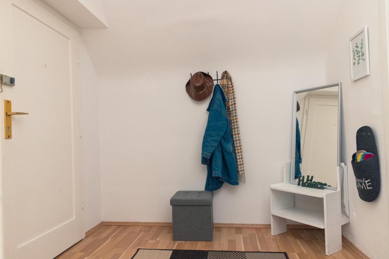 וינה Milky Way Top Floor 2-Bedroom Apartment Air Condition מראה חיצוני תמונה