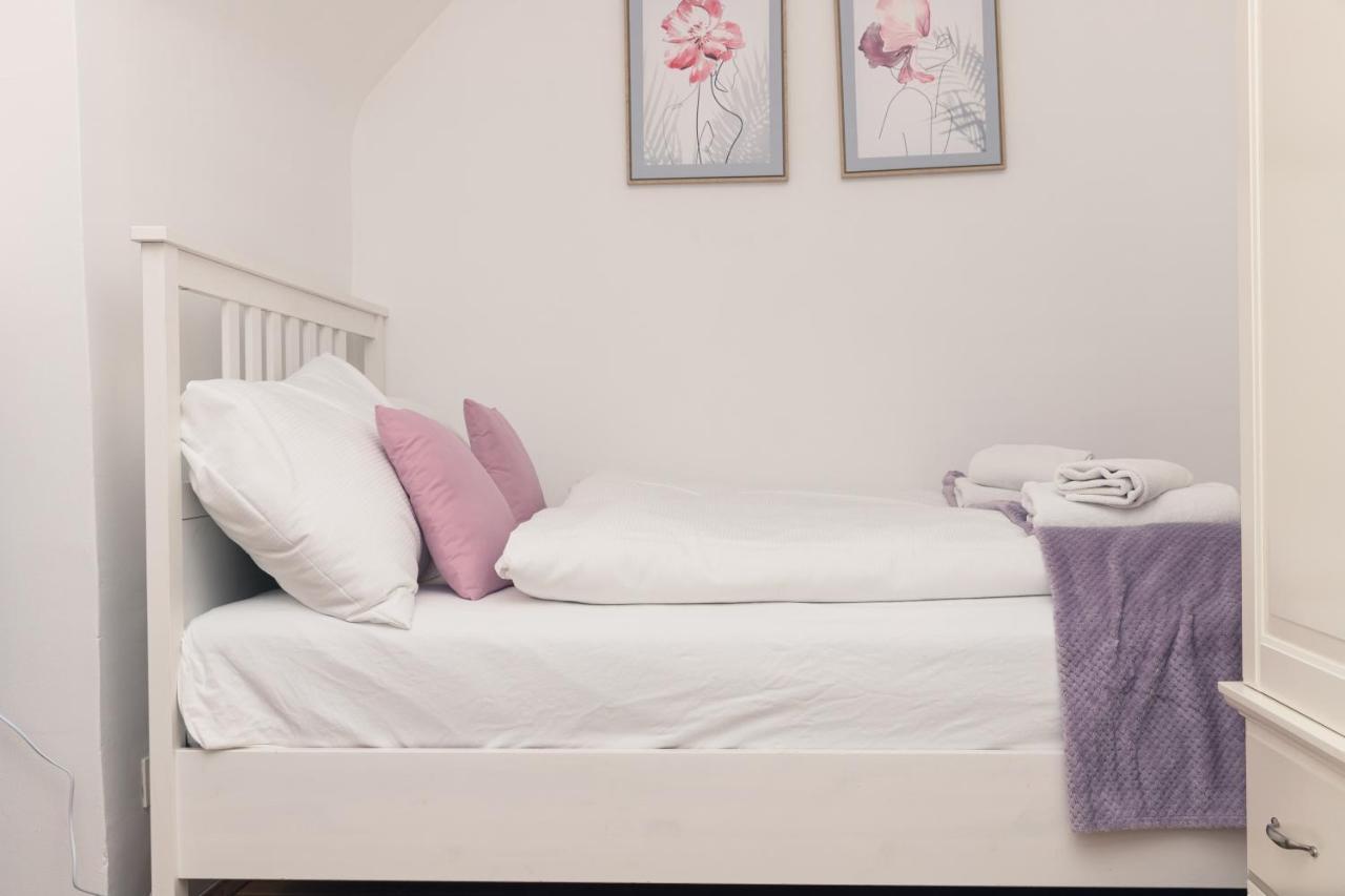 וינה Milky Way Top Floor 2-Bedroom Apartment Air Condition מראה חיצוני תמונה