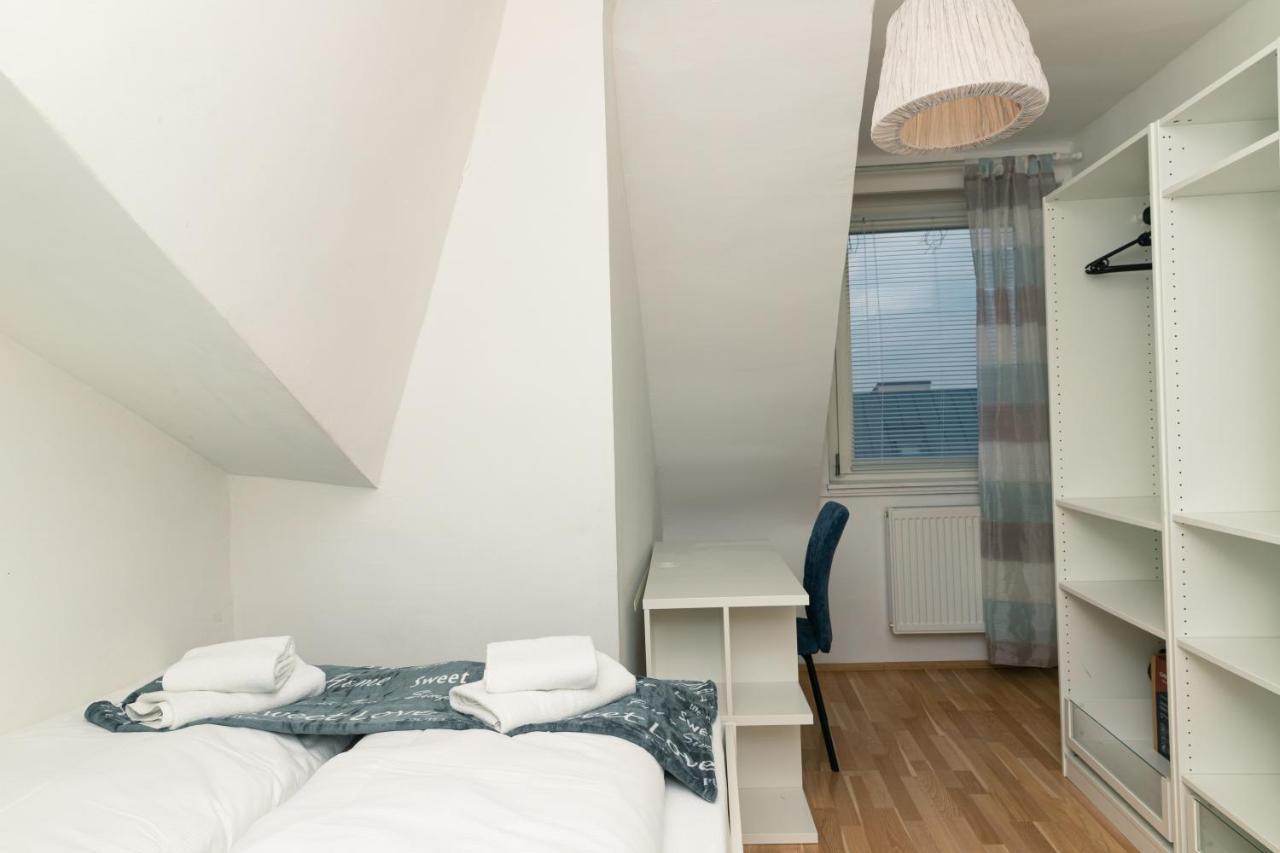 וינה Milky Way Top Floor 2-Bedroom Apartment Air Condition מראה חיצוני תמונה